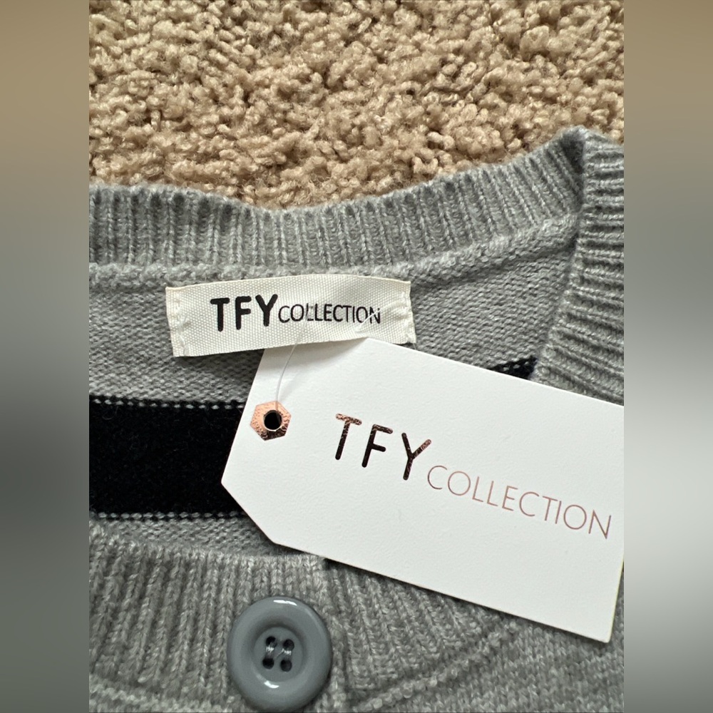 TFY Collection Grey/Black Striped Crewneck Button Front Cropped Cardigan XS - Picture 8 of 8